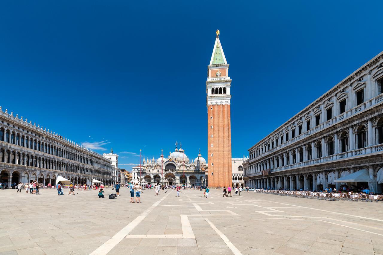 Heaven San Marco 1 & 2, The Elegant A Stone S Throw From St S Square Apartamento *